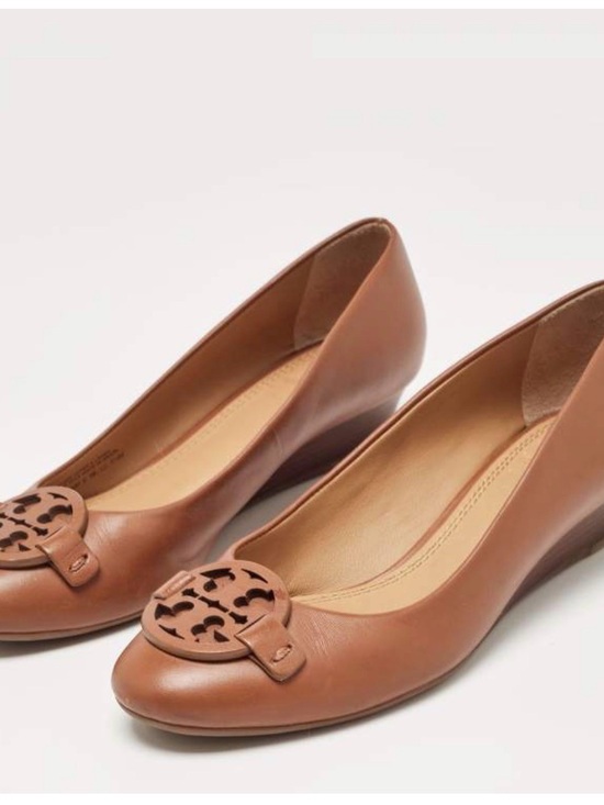 Tory Burch Shoes - Tory Burch leather Gabriel Wedge Pump. Size 8.5